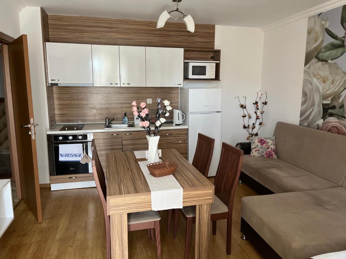 Apart Sweet Homes 5 - Apartments For Guests Sunny Beach Eksteriør billede